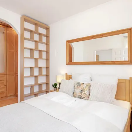 Apartament Modern 2 Bedroom With Balcony
