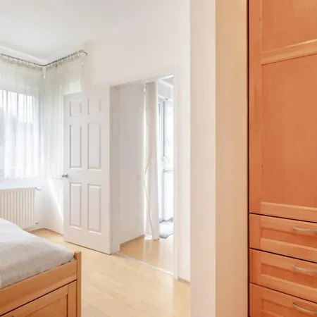Modern 2 Bedroom With Balcony